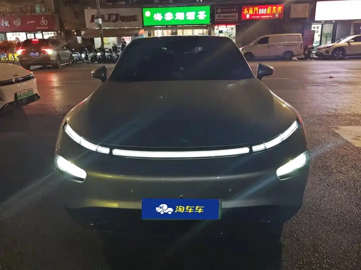 XPENG MOTORS P7