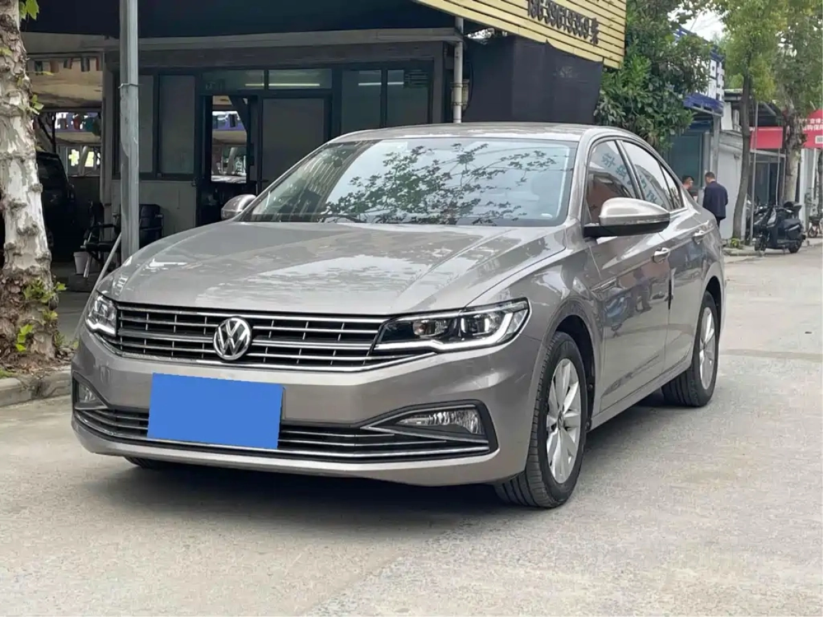 VOLKSWAGEN BORA  2021