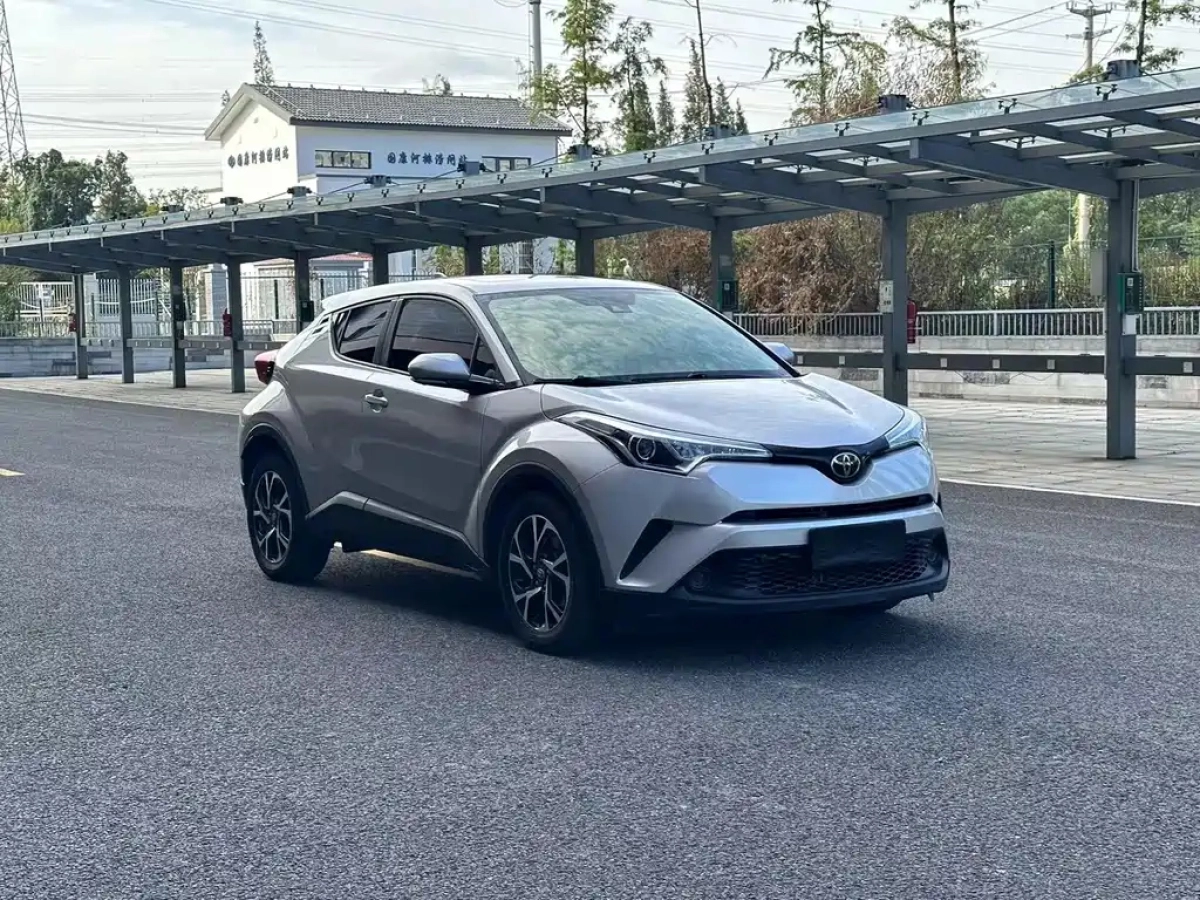 TOYOTA C-HR
