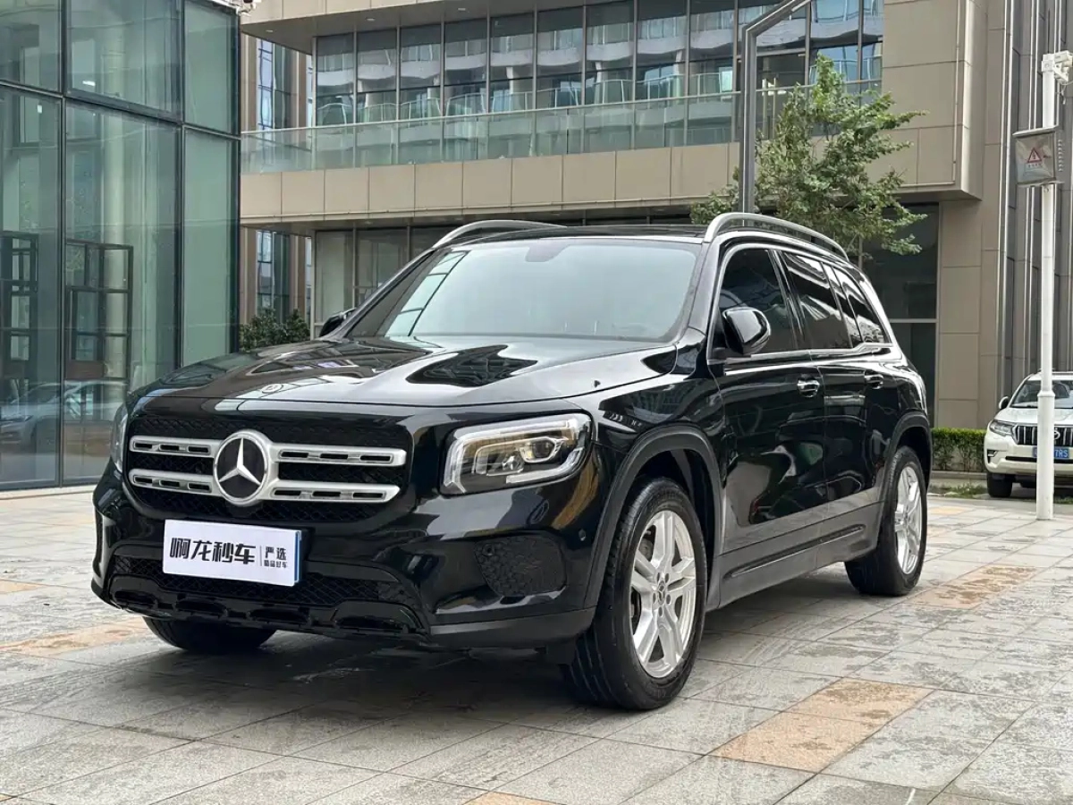 MERCEDES BENZ GLB