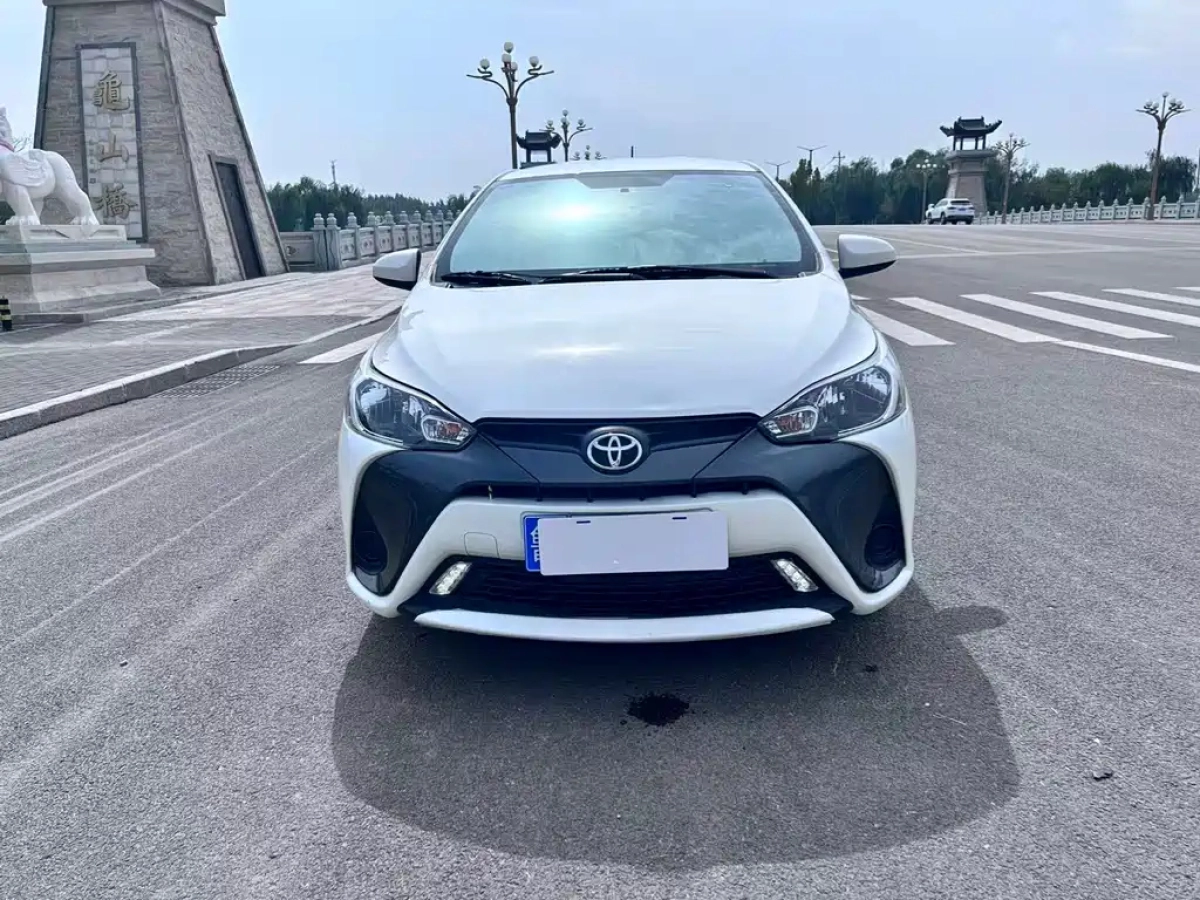 TOYOTA YARIS L DAZZLING