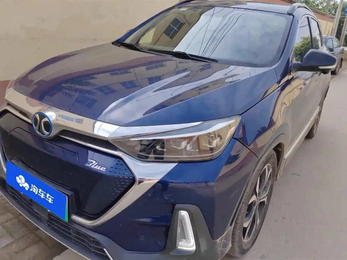BAIC EX5