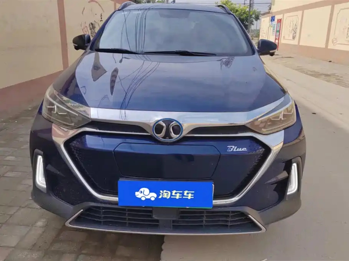 BAIC EX5