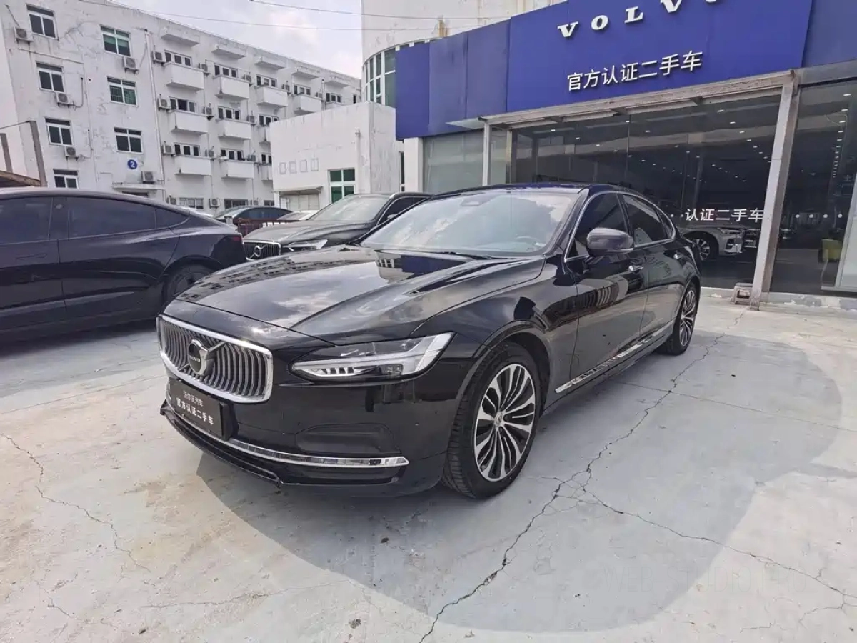 VOLVO S90
