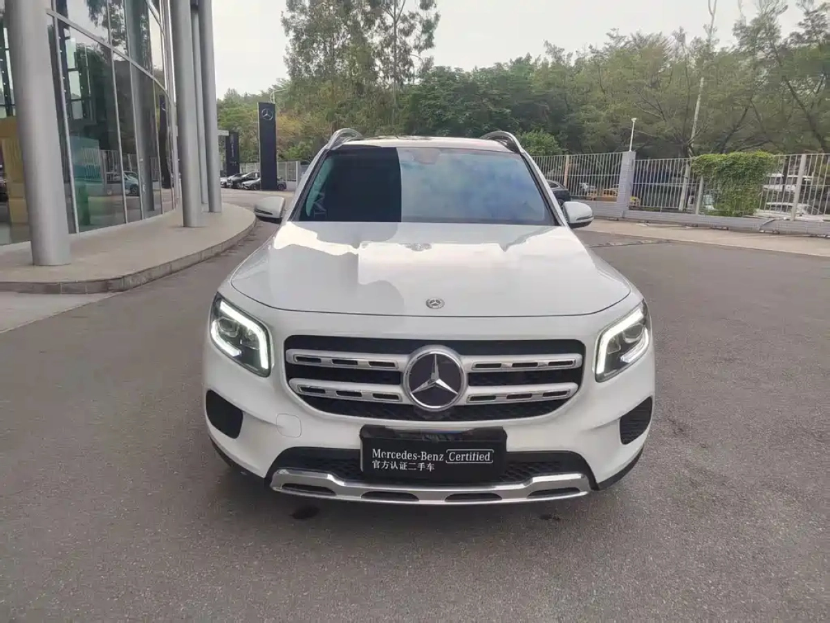 MERCEDES BENZ GLB