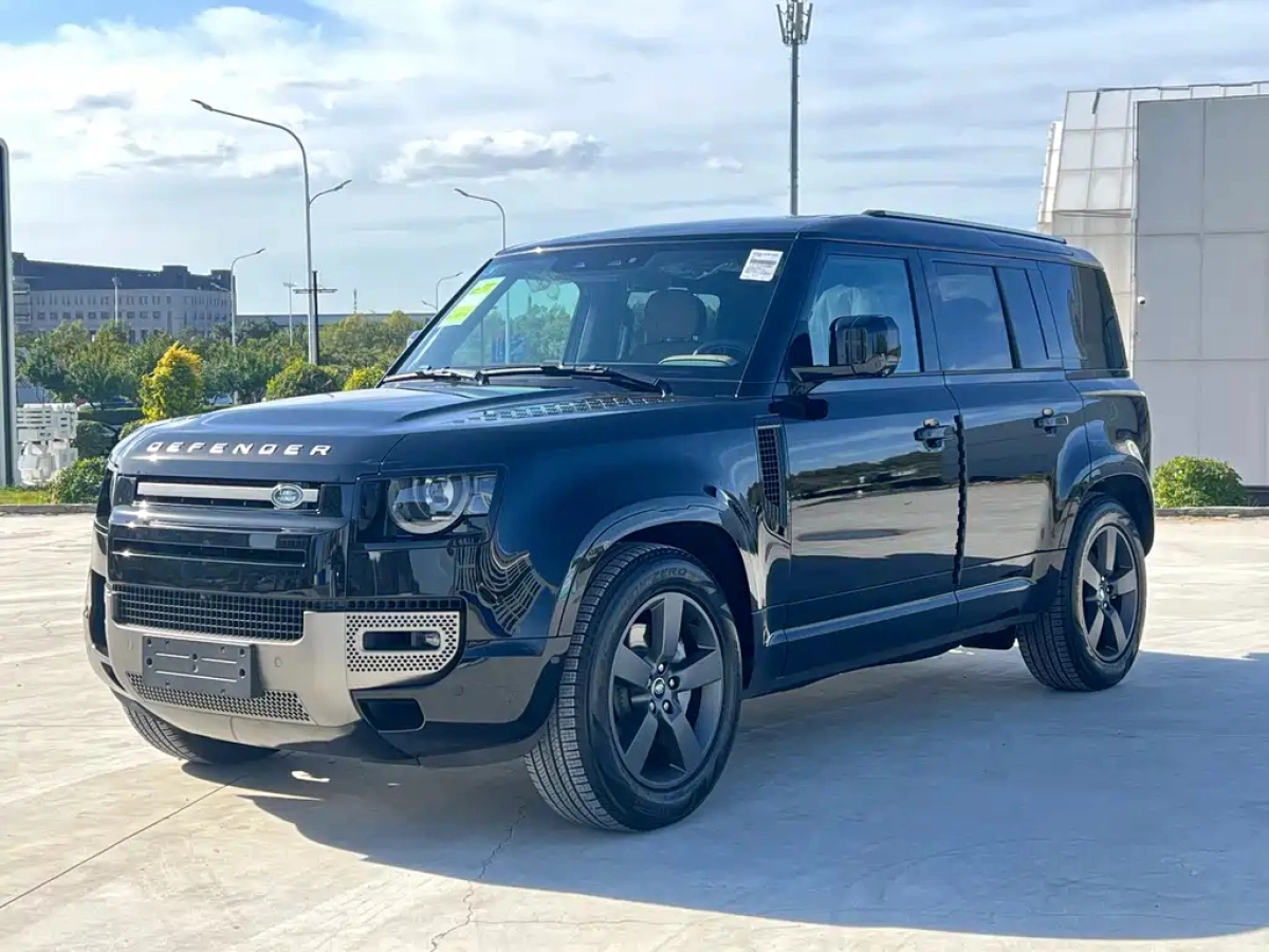 LAND ROVER DEFENDER  2025