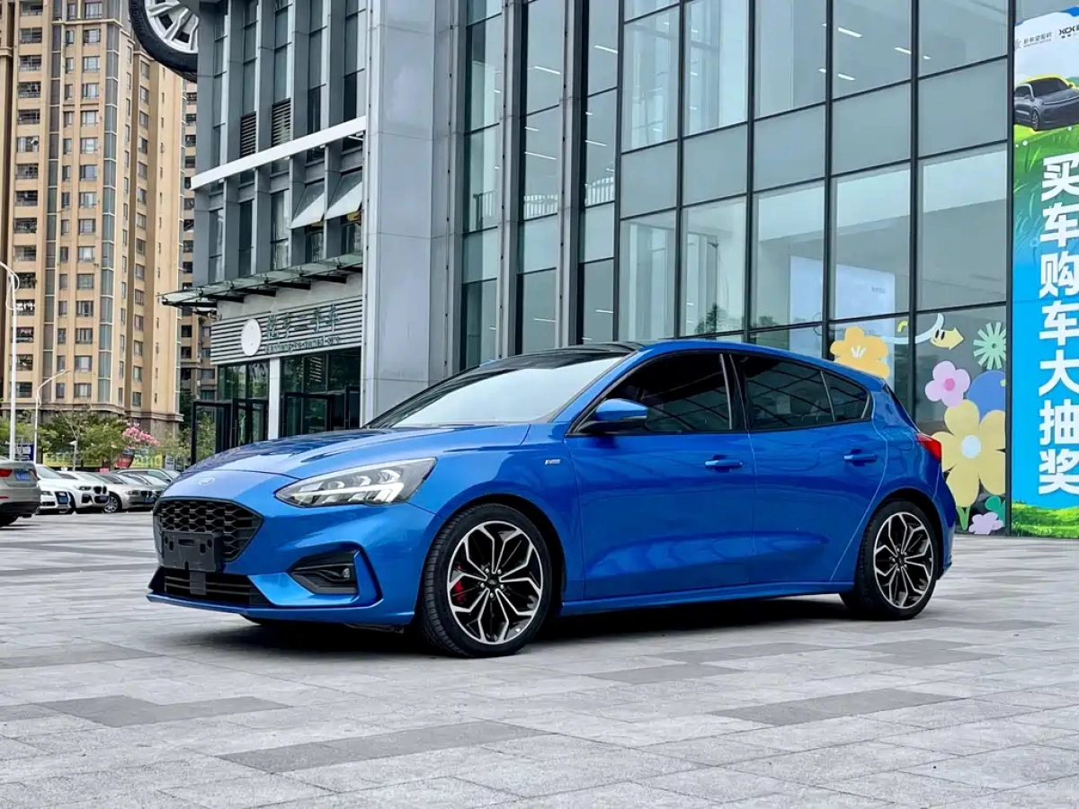 FORD FOCUS  2020