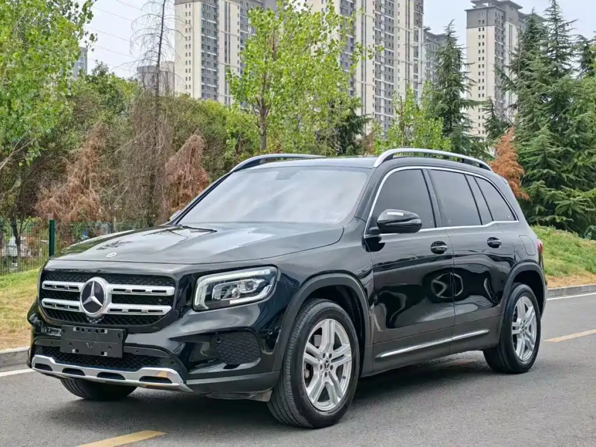 MERCEDES BENZ GLB