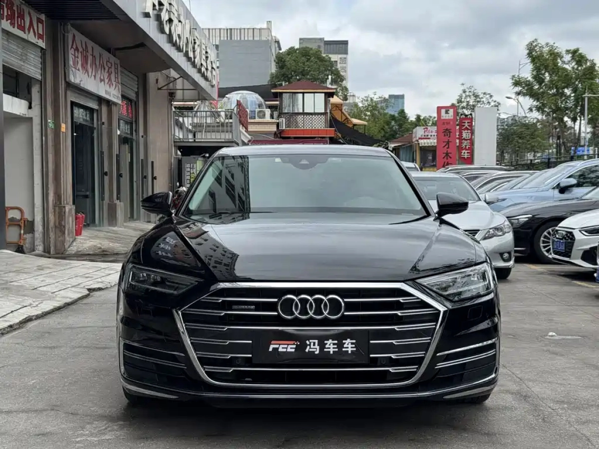 AUDI A8