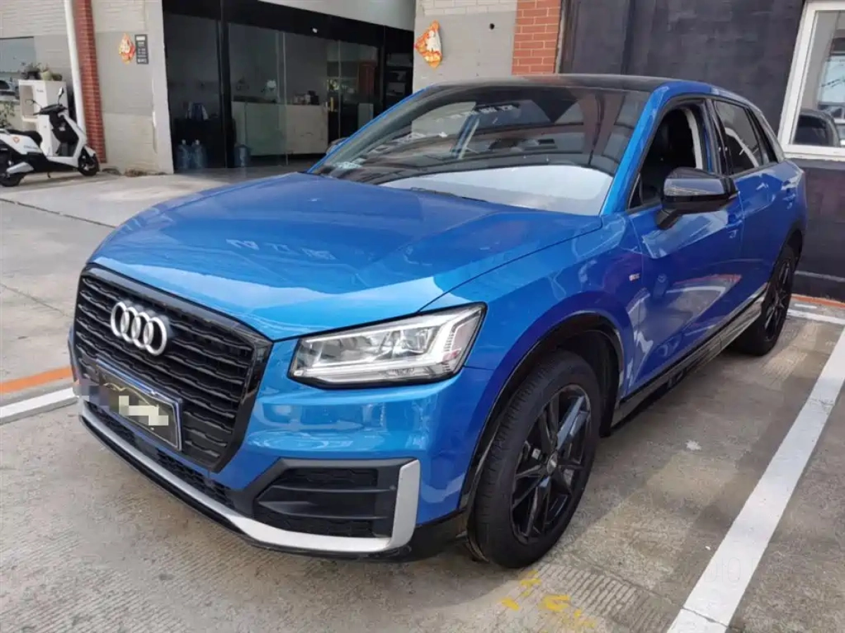 AUDI Q2L