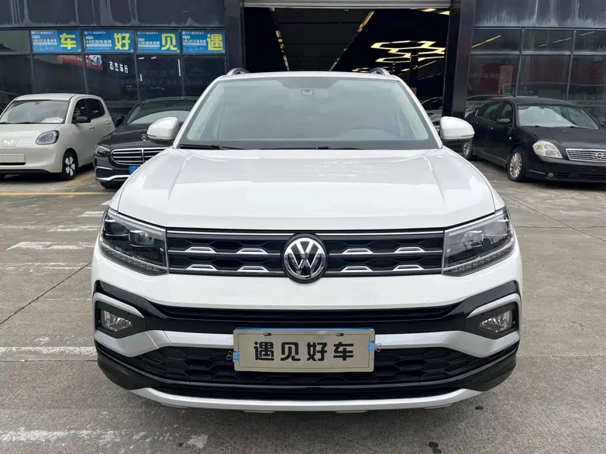 VOLKSWAGEN T-CROSS