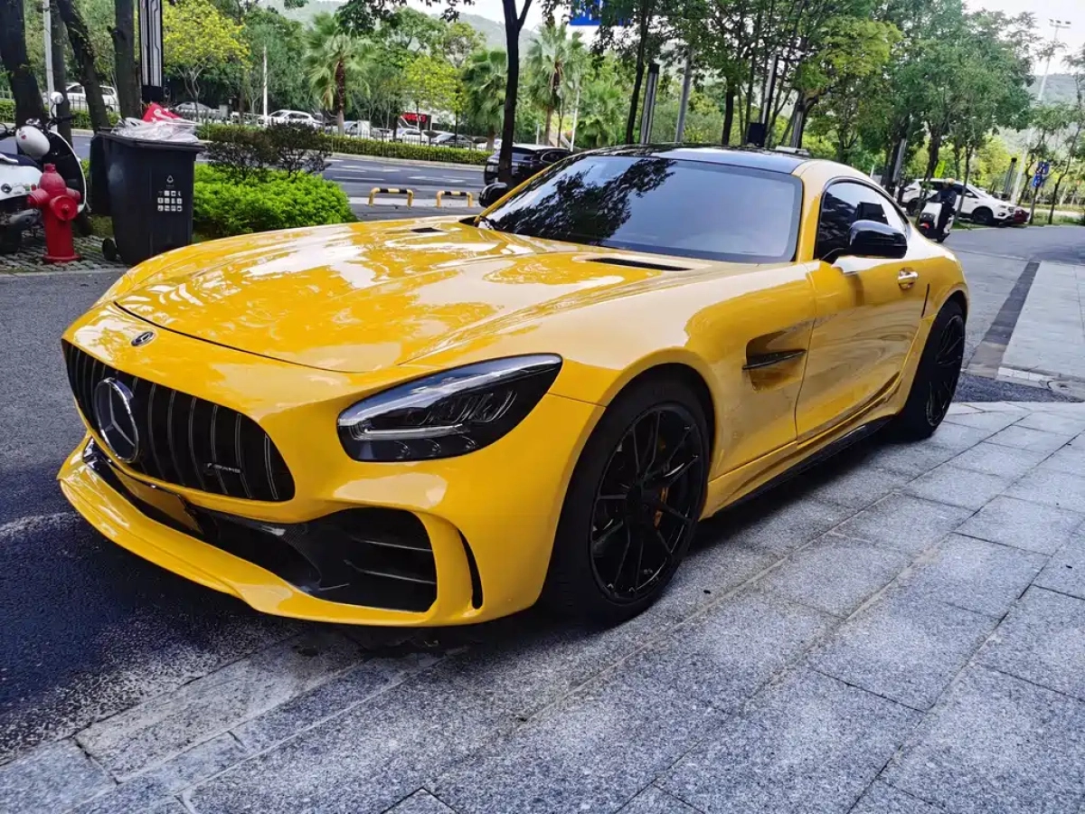 MERCEDES BENZ AMG GT  2021
