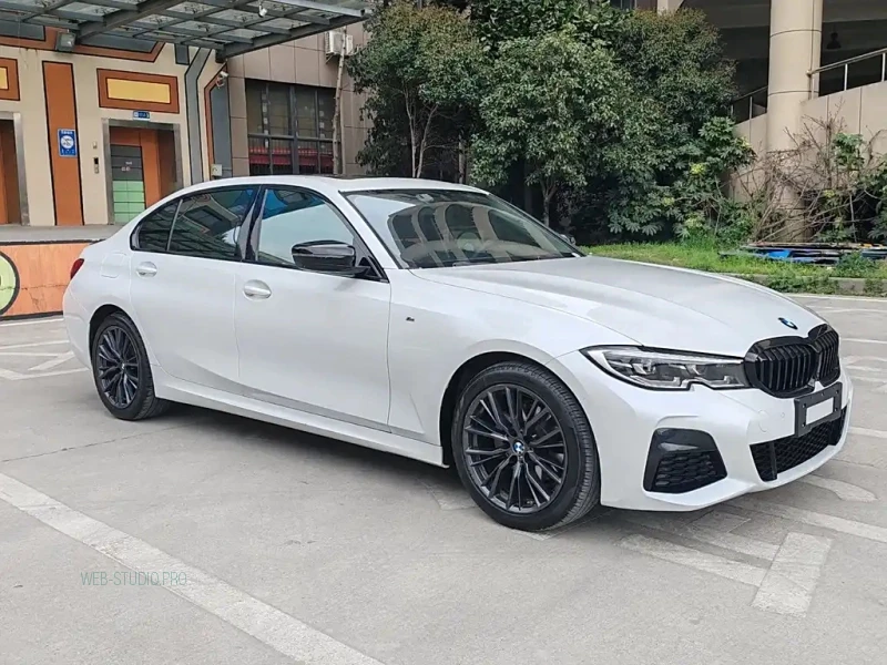BMW 3-SERIES