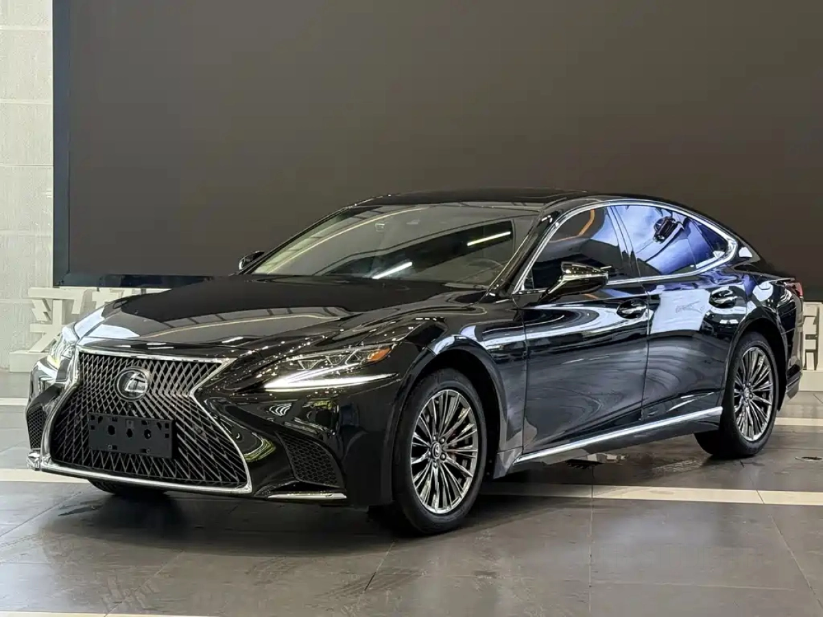 LEXUS LS  2020