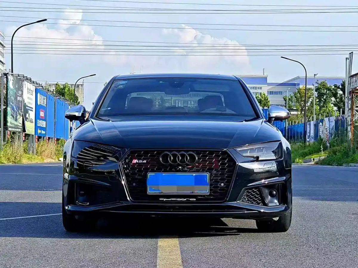 AUDI S4