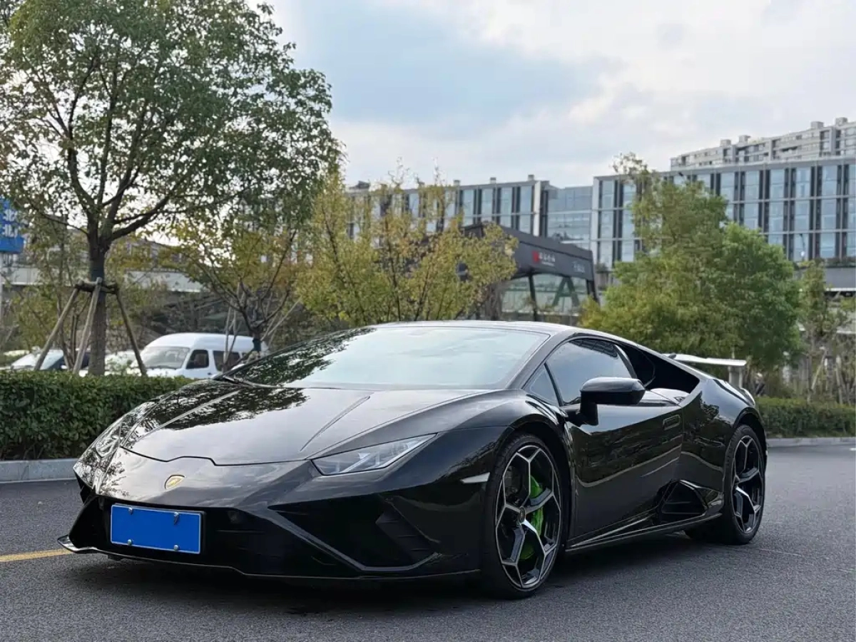 LAMBORGHINI HURACAN  2022