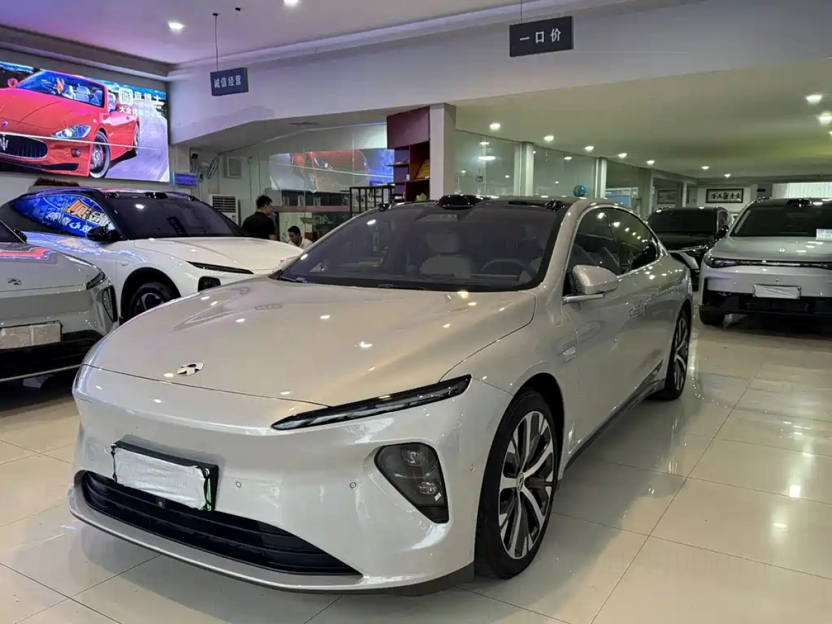 NIO ET7