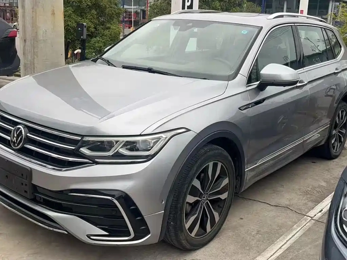 VOLKSWAGEN TIGUAN L  2021
