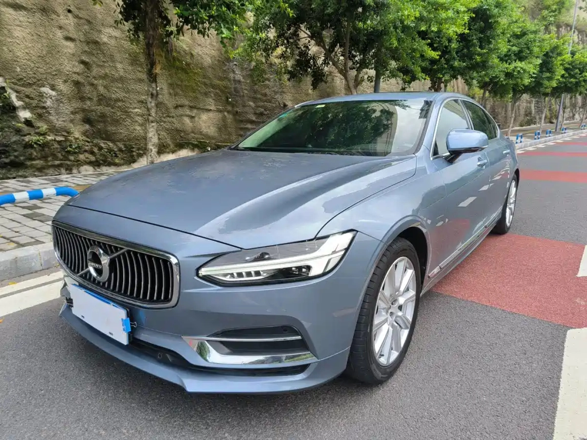 VOLVO S90  2020