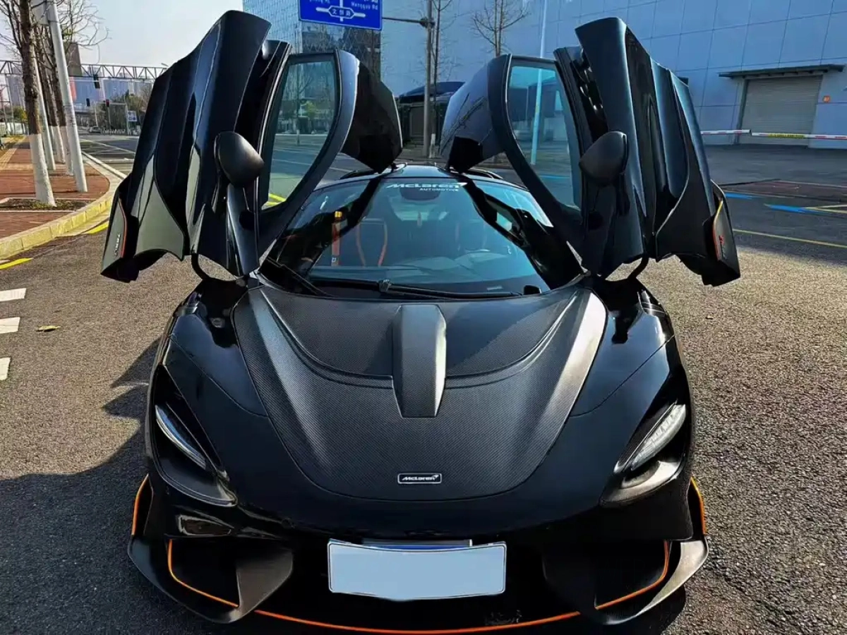 MCLAREN 720S