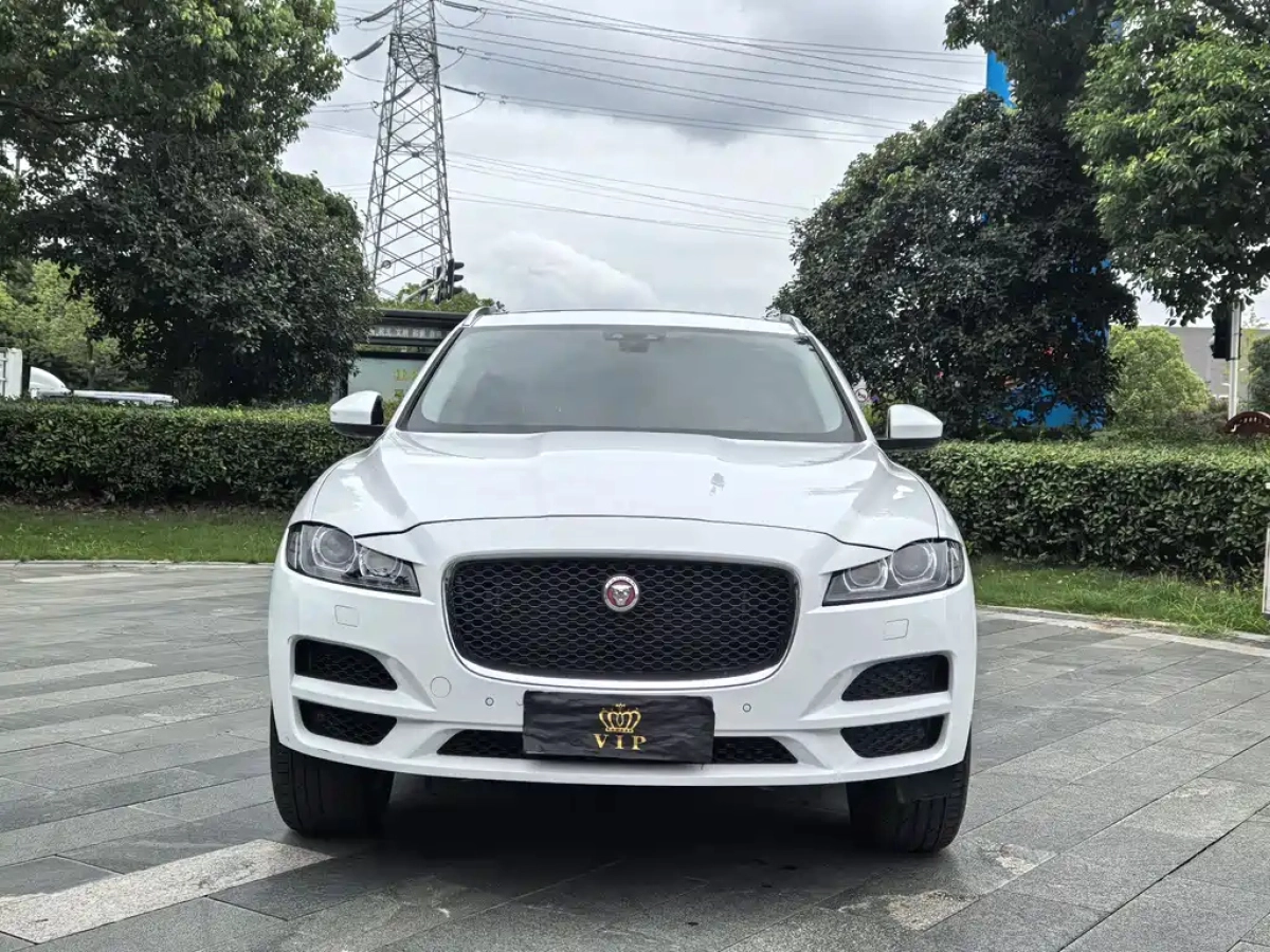 JAGUAR F-PACE