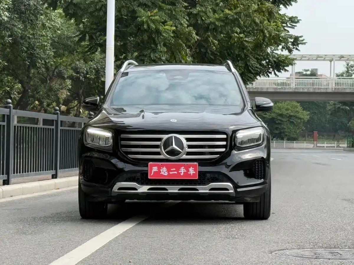 MERCEDES BENZ GLB