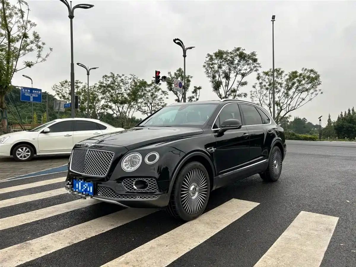 BENTLEY BENTAYGA PLUG IN HYBRID