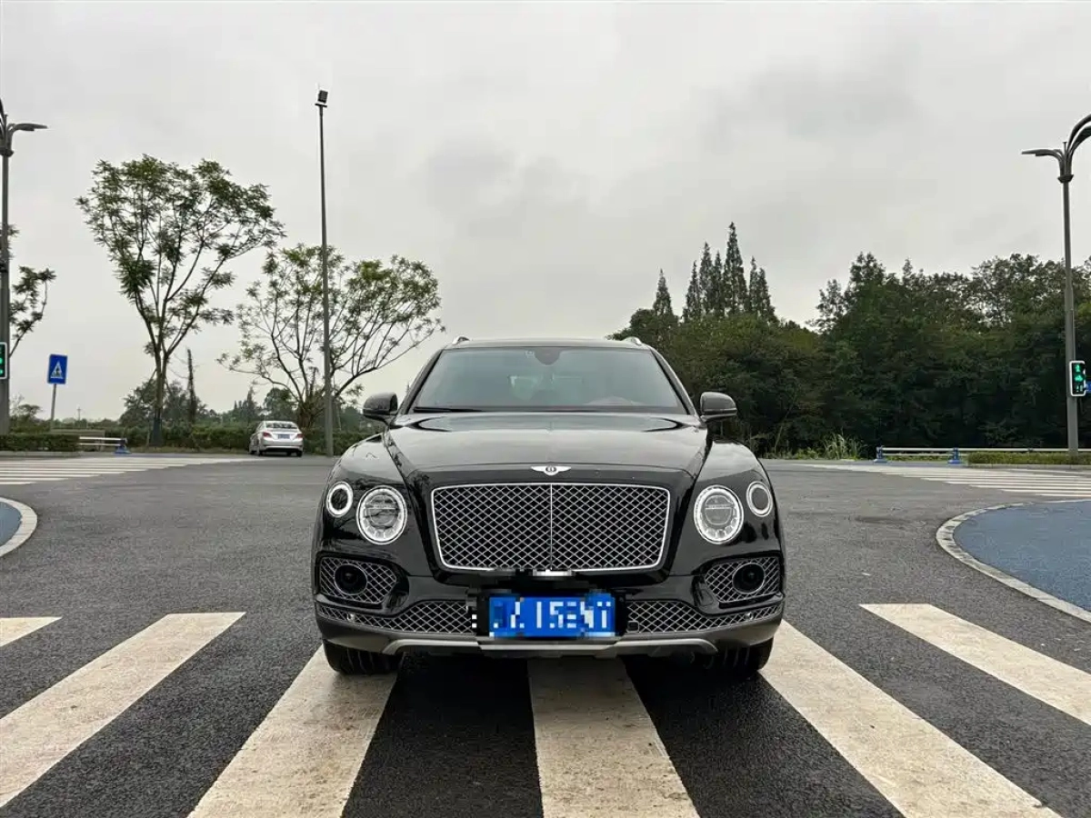 BENTLEY BENTAYGA PLUG IN HYBRID