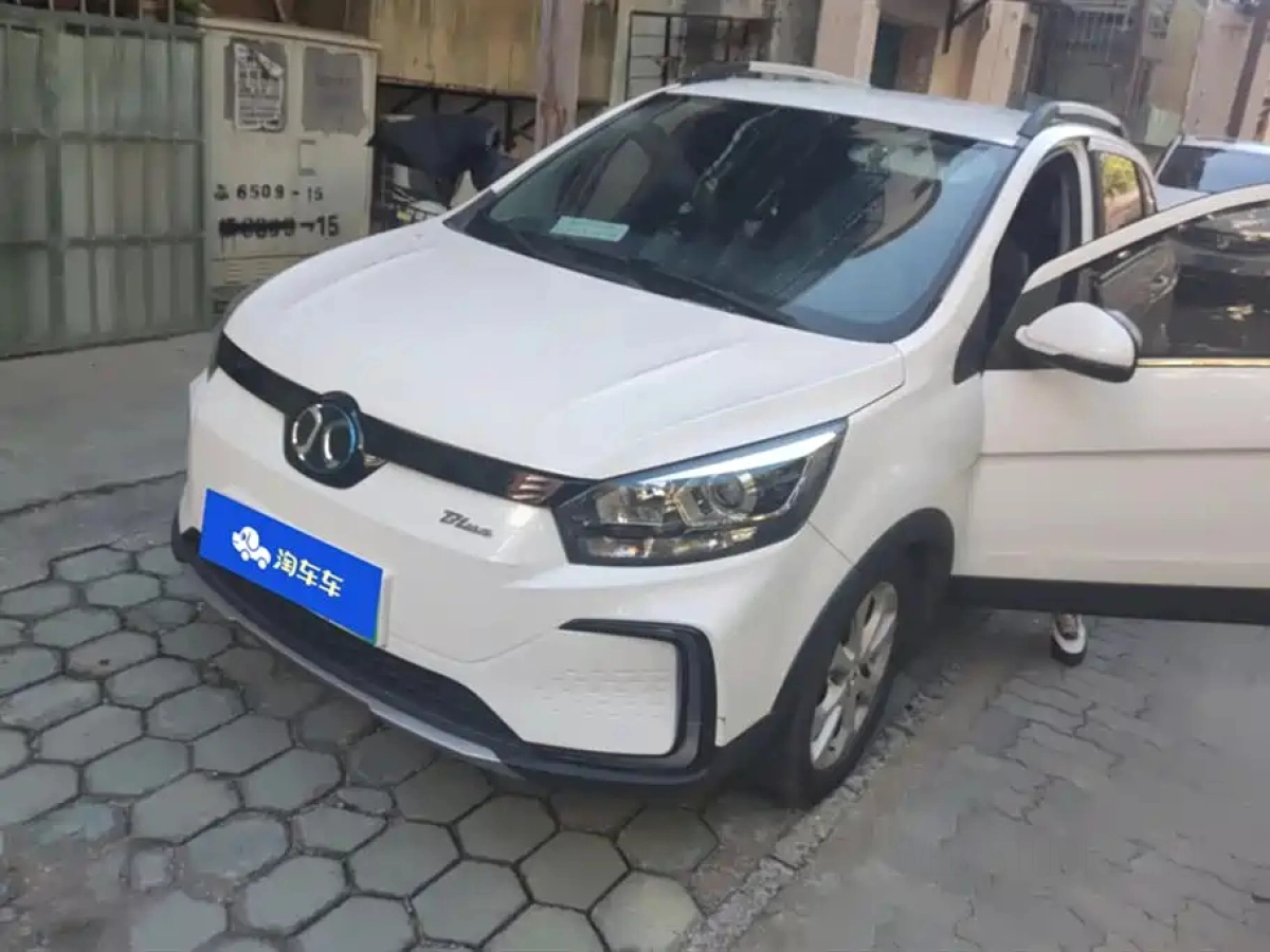 BAIC BJEV EC5