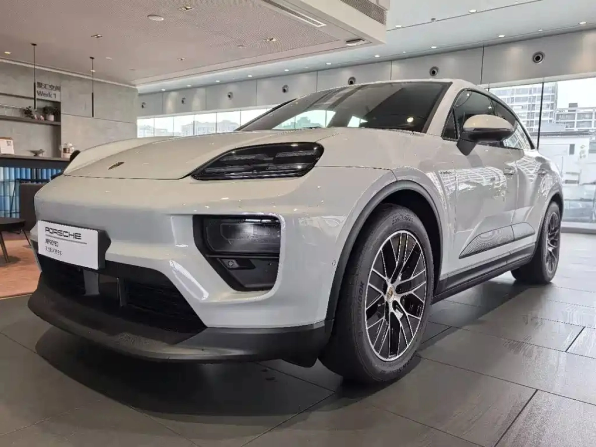 PORSCHE MACAN NEW ENERGY  2025