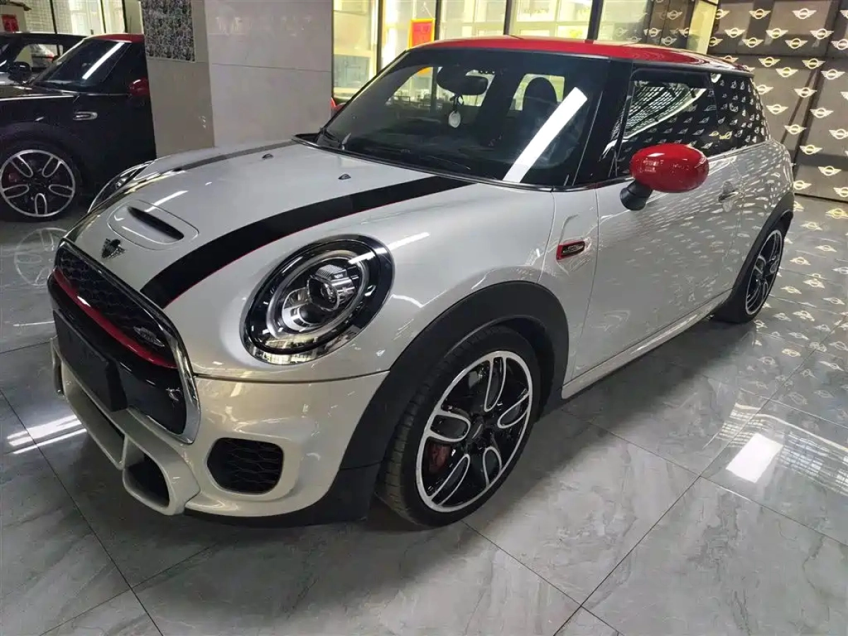 MINI JCW