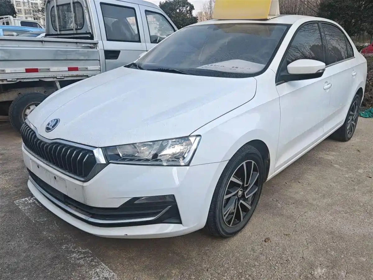 SKODA RAPID  2021