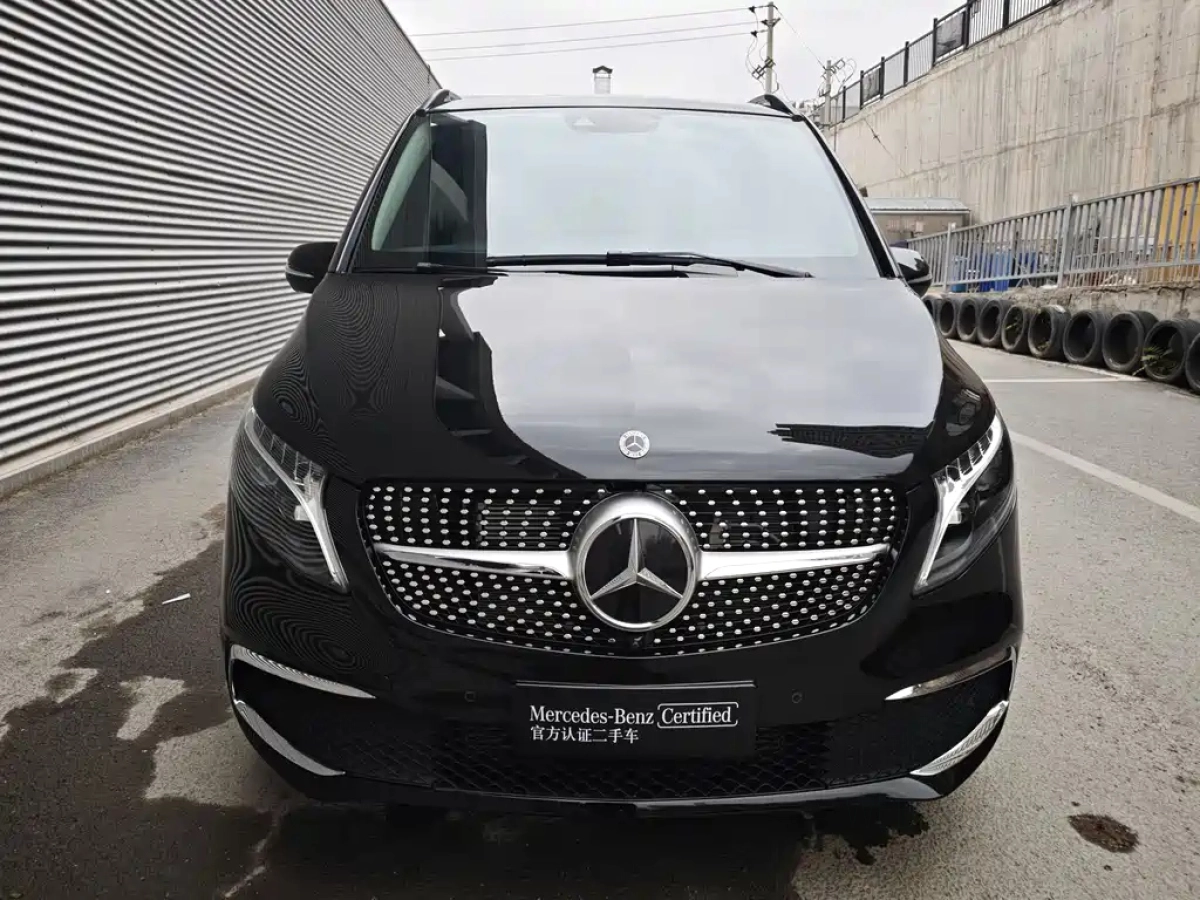 MERCEDES BENZ V-CLASS  2023