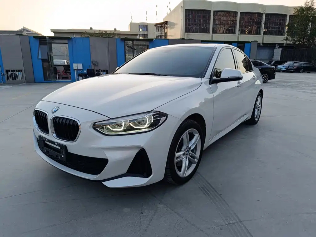 BMW 1-SERIES  2019