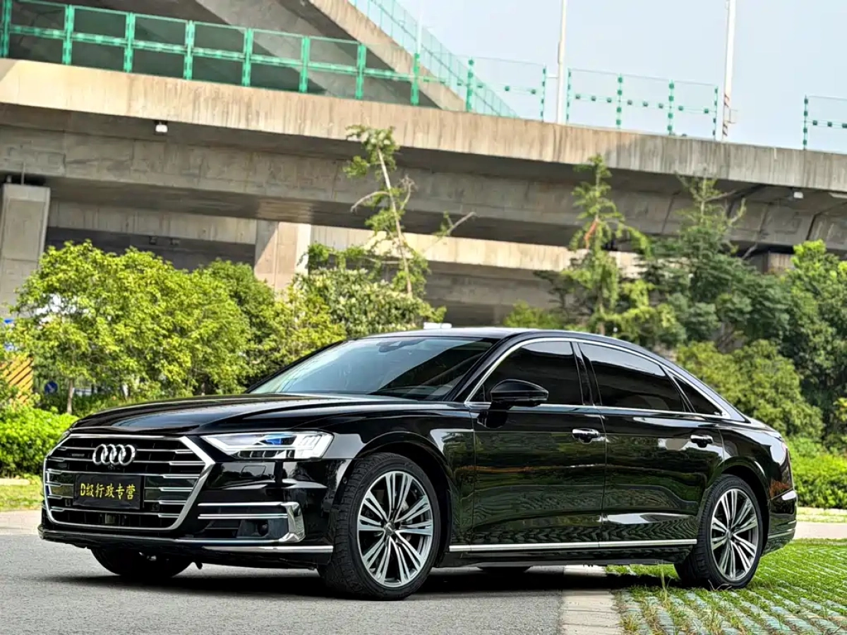 AUDI A8  2019