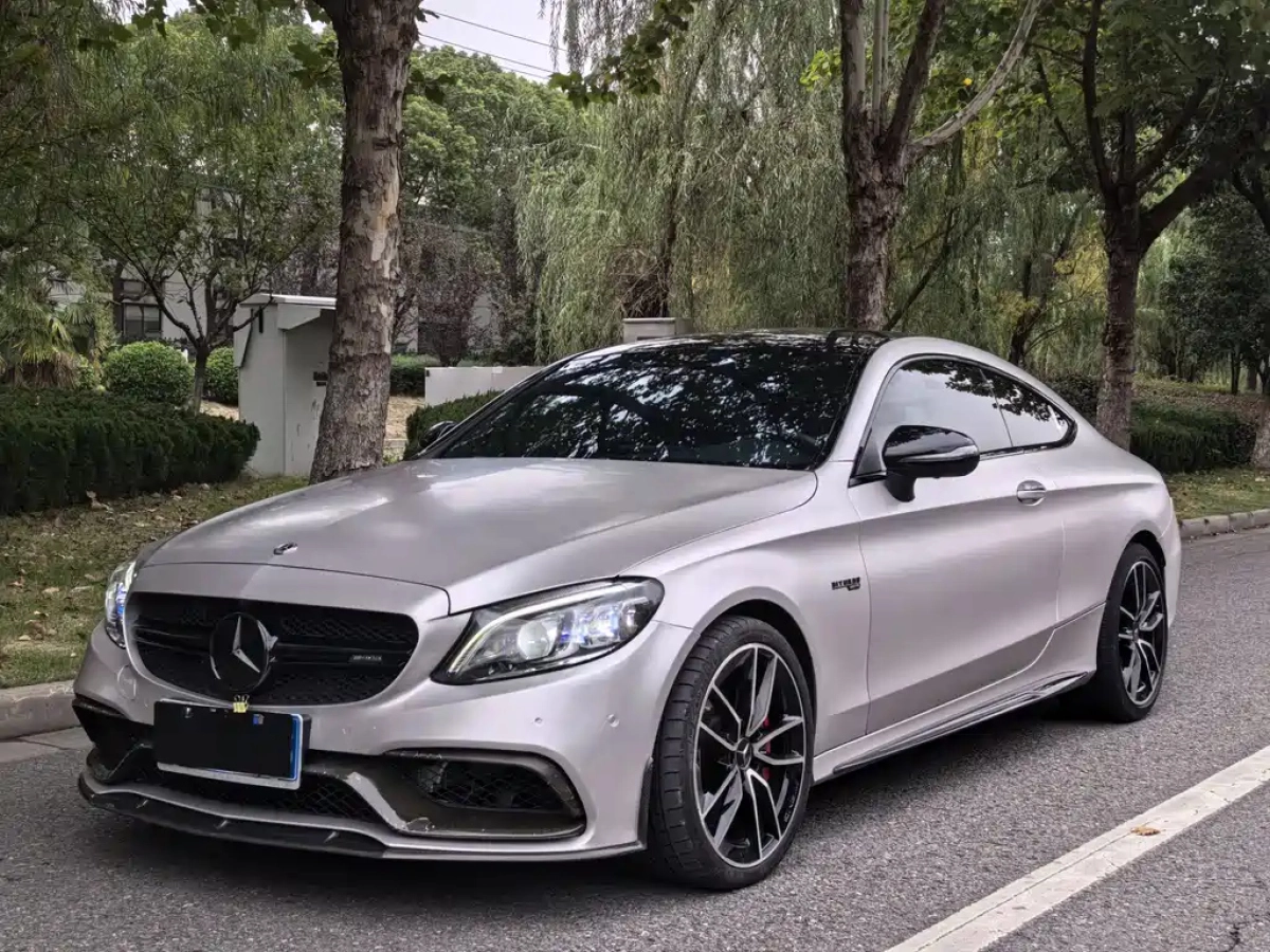 MERCEDES BENZ C-CLASS AMG