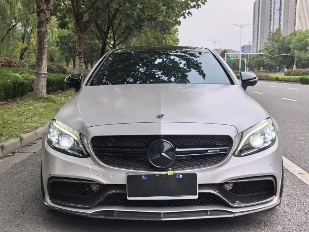 MERCEDES BENZ C-CLASS AMG