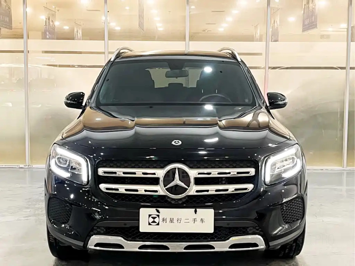MERCEDES BENZ GLB