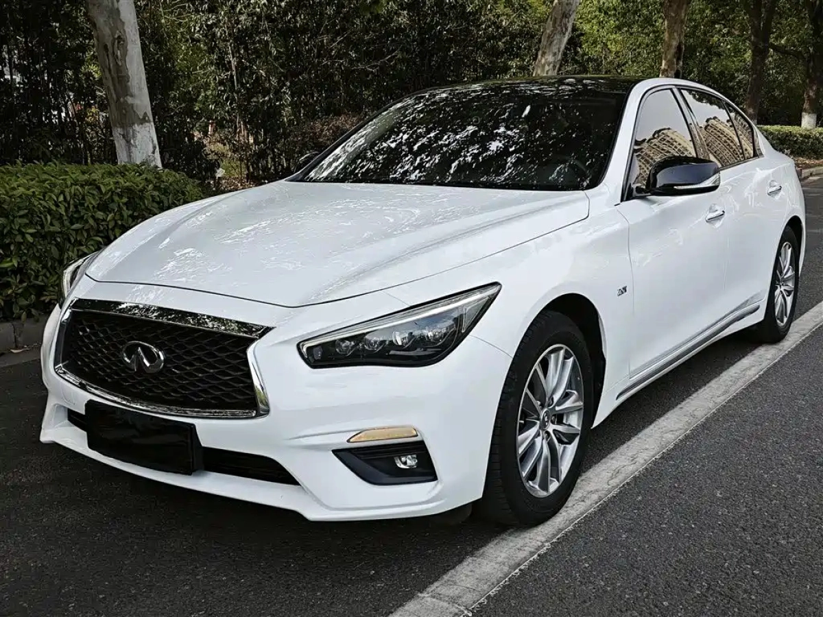 INFINITI Q50L