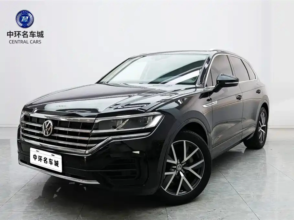 VOLKSWAGEN TOUAREG