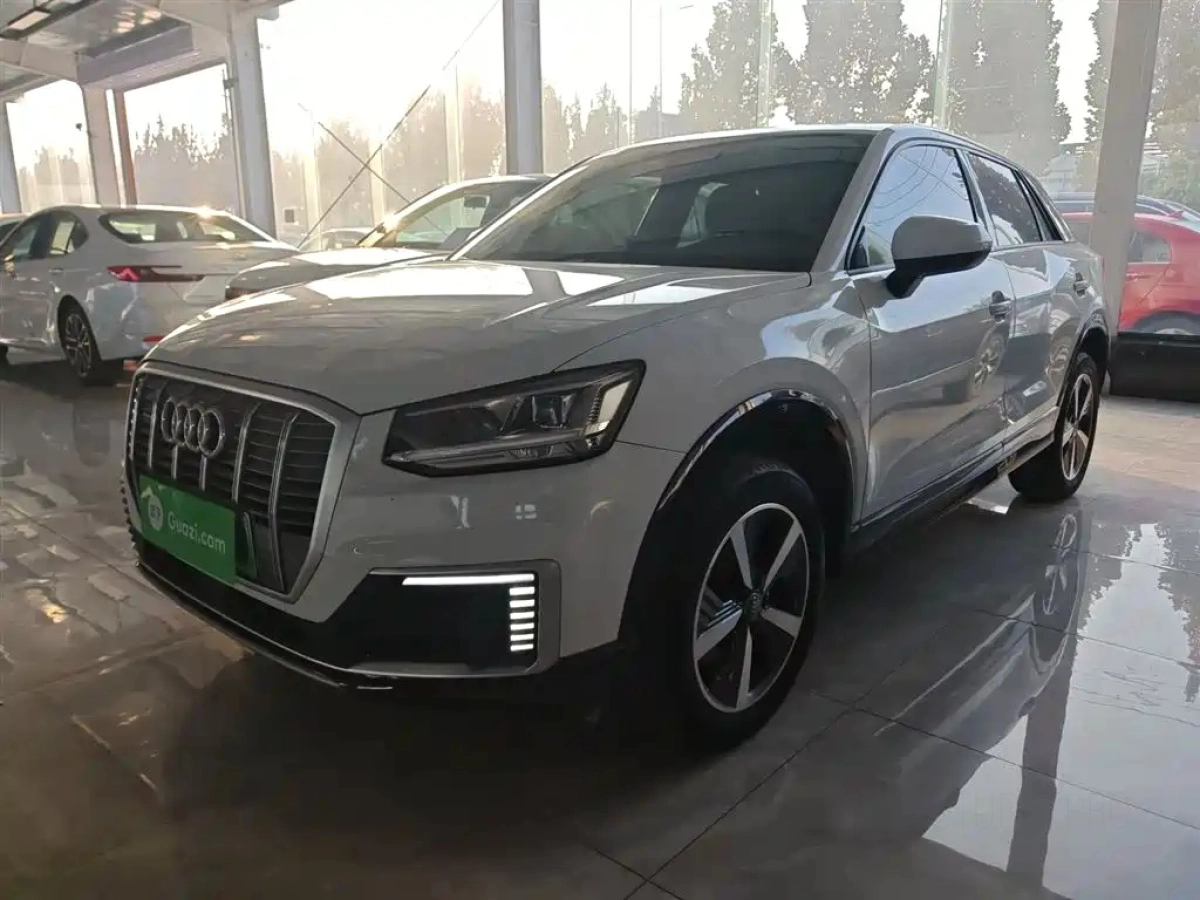 AUDI Q2L E-TRON  2021