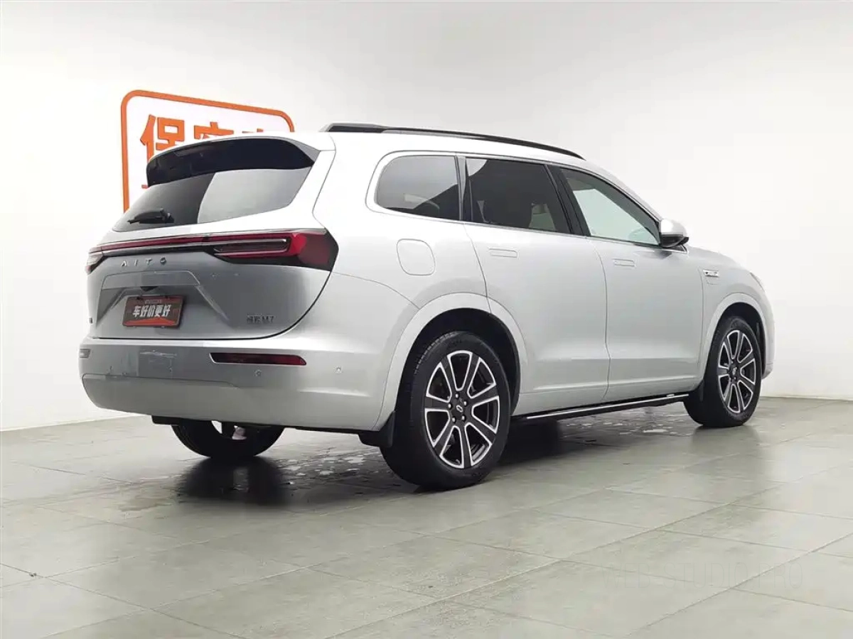 HUAWEI HARMON AITO M7