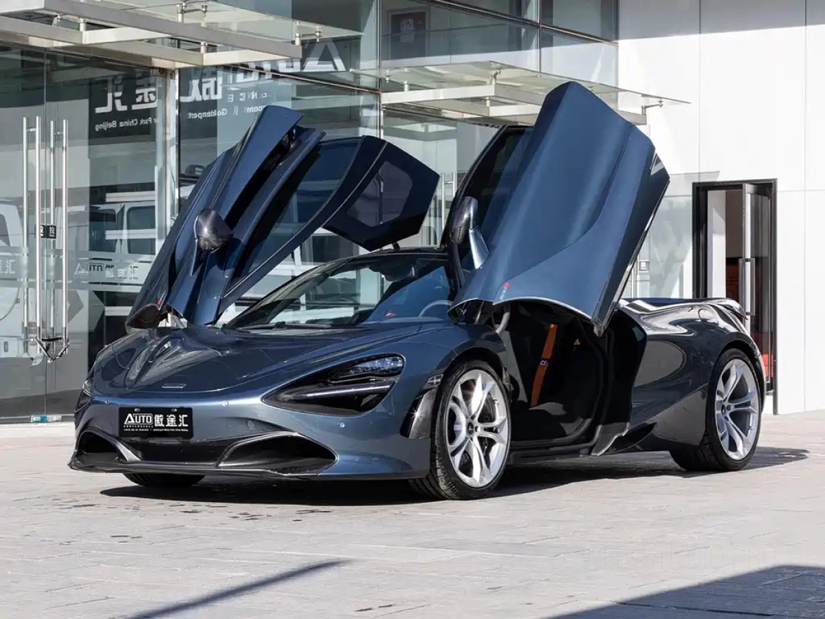 MCLAREN 720S