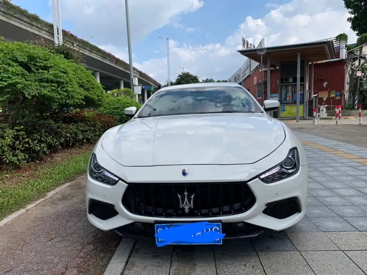 MASERATI GHIBLI