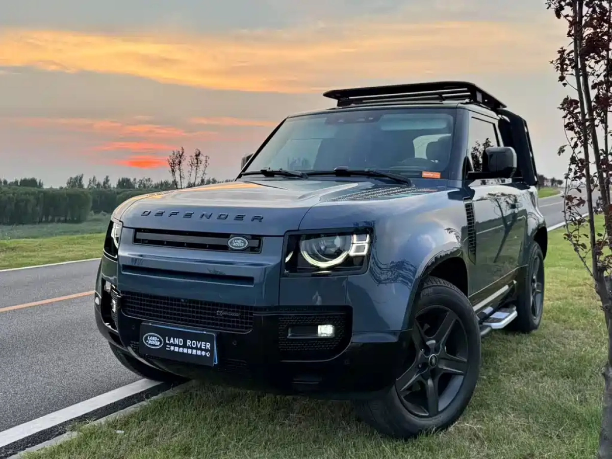 LAND ROVER DEFENDER  2022