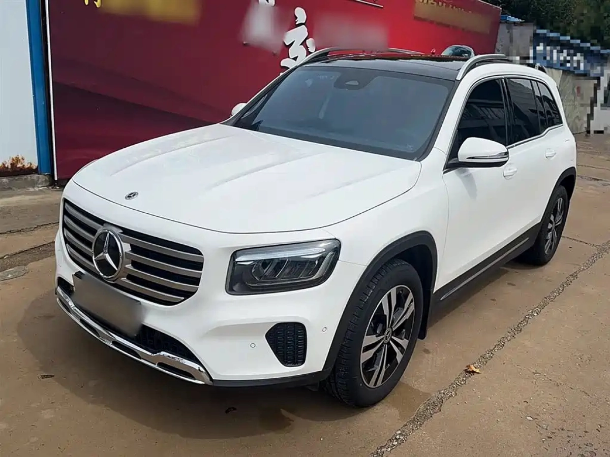 MERCEDES BENZ GLB