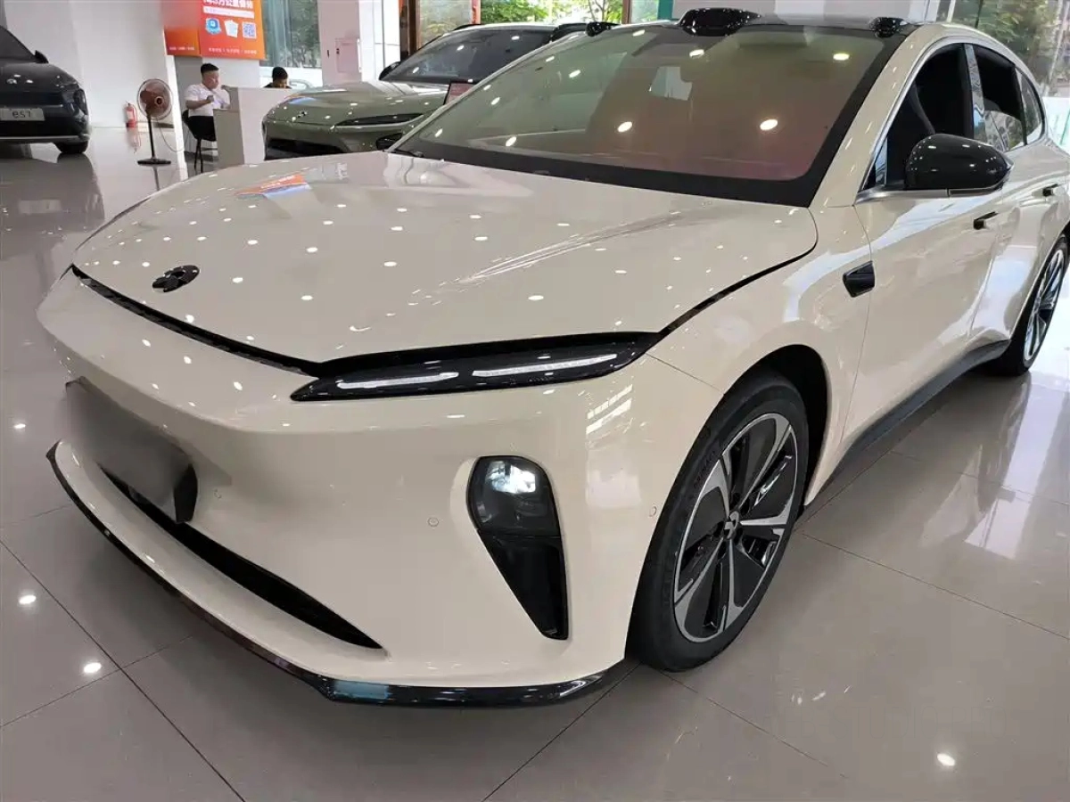 NIO ET5T