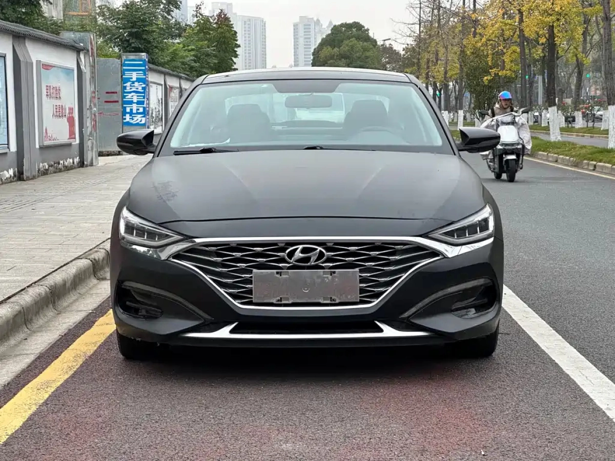 HYUNDAI LAFESTA