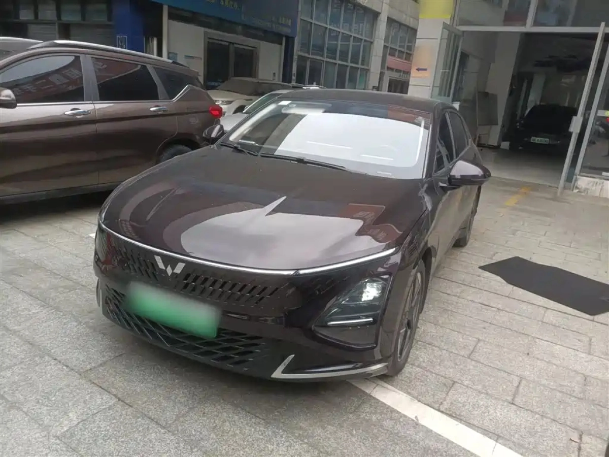 SGMW WULING STARLIGHT