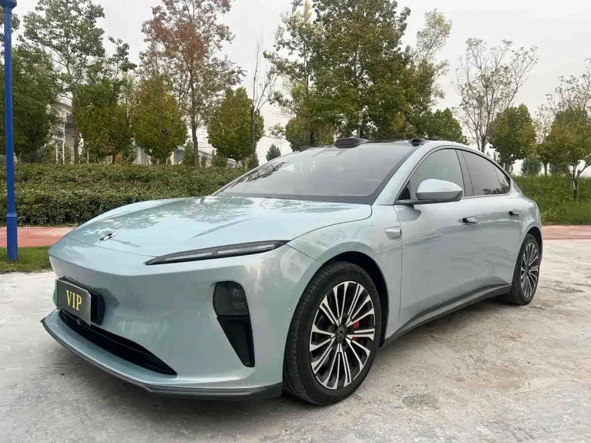NIO ET5